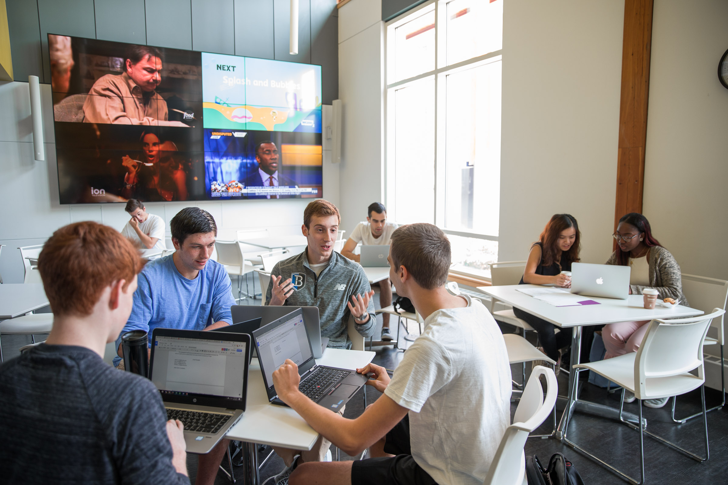 Undergraduate Admission Campus Tour Photos Bentley University